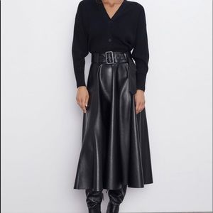 NWT zara faux leather skirt with belt